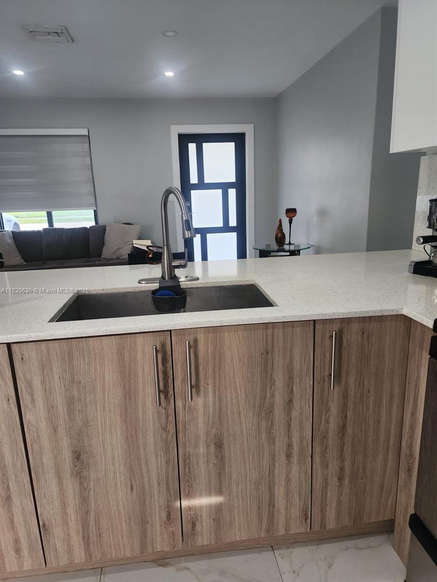 10955 SW 223rd St, Miami, FL, 33170/$650,000 4 10955 SW 223rd St