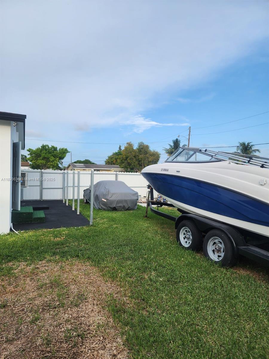 EAST DIXIE PARK 1ST ADDN - Residential