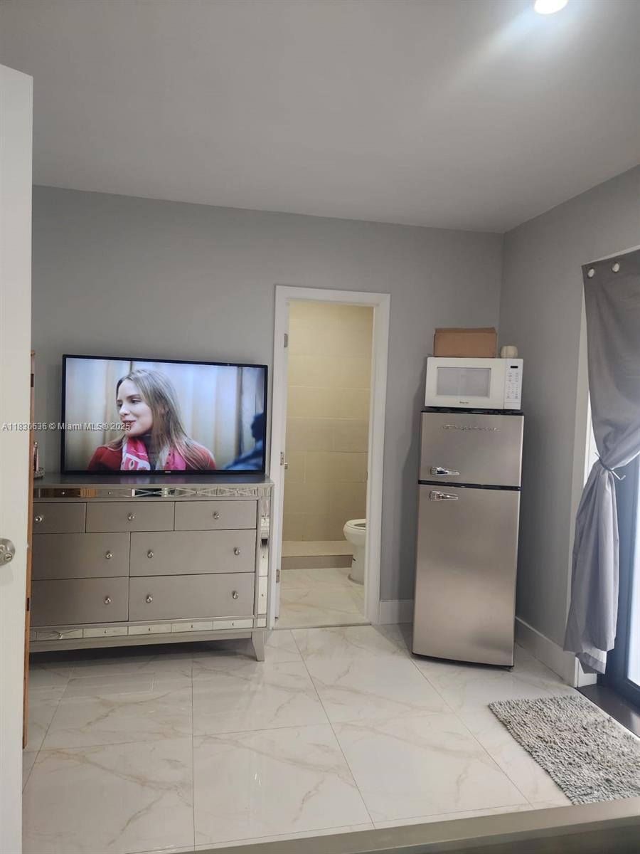 EAST DIXIE PARK 1ST ADDN - Residential