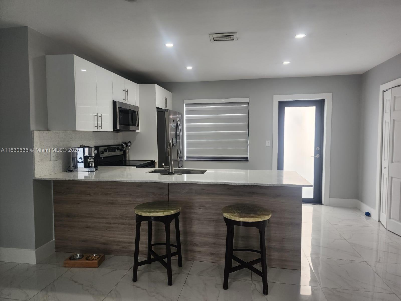 EAST DIXIE PARK 1ST ADDN - Residential