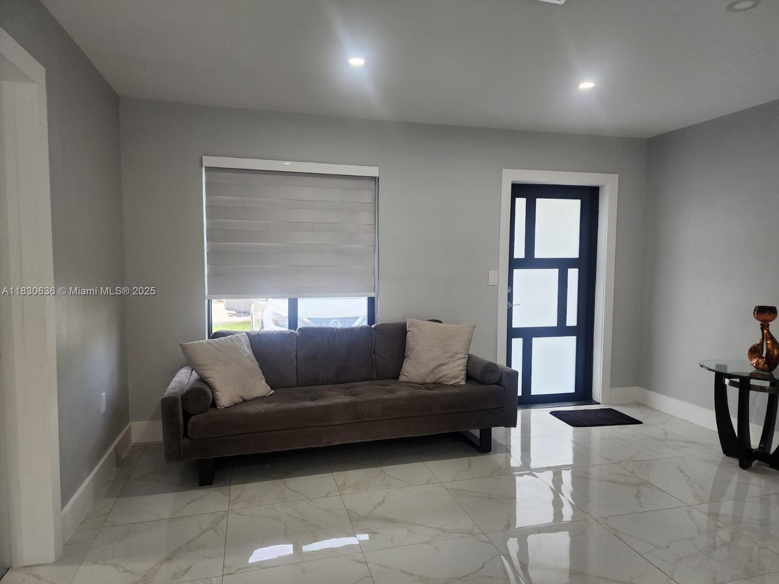 10955 SW 223rd St, Miami, FL, 33170/$650,000 1 10955 SW 223rd St