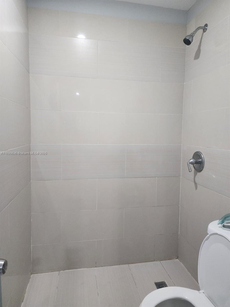 EAST DIXIE PARK 1ST ADDN - Residential