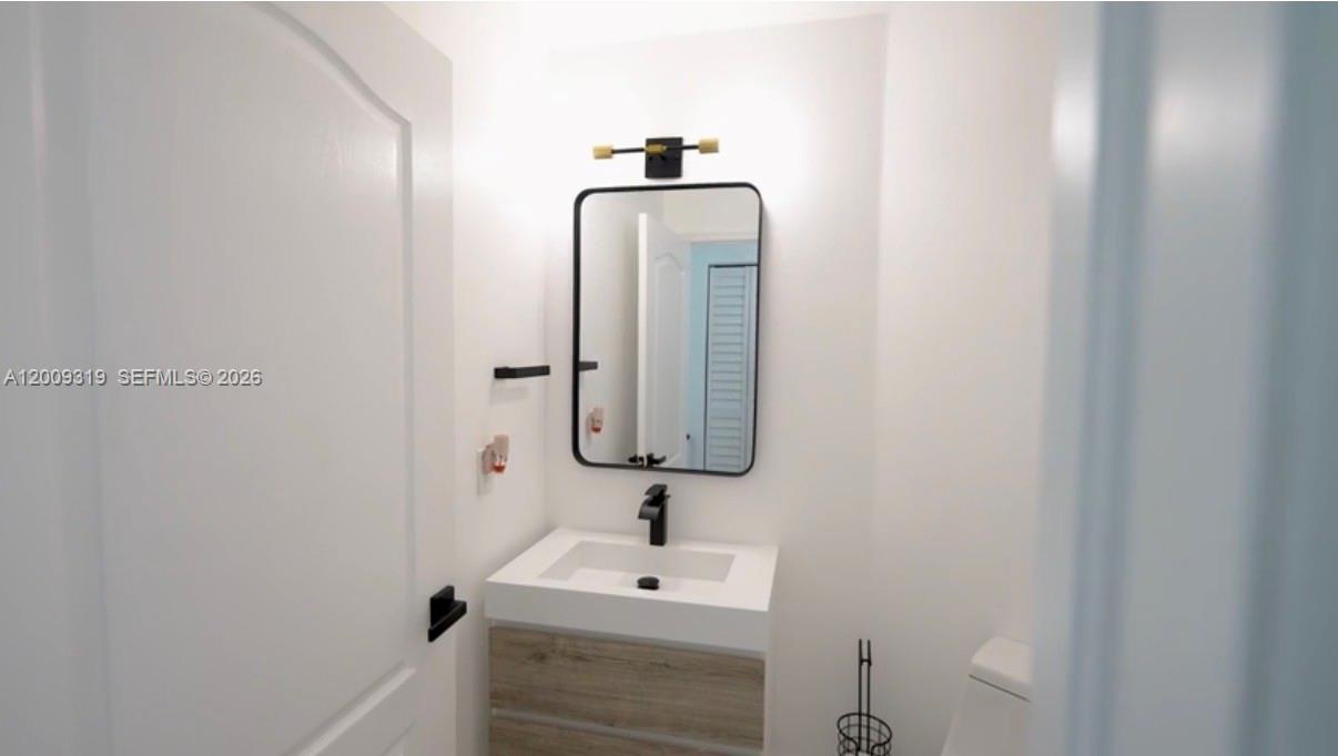 SPANISH LAKES - Residential