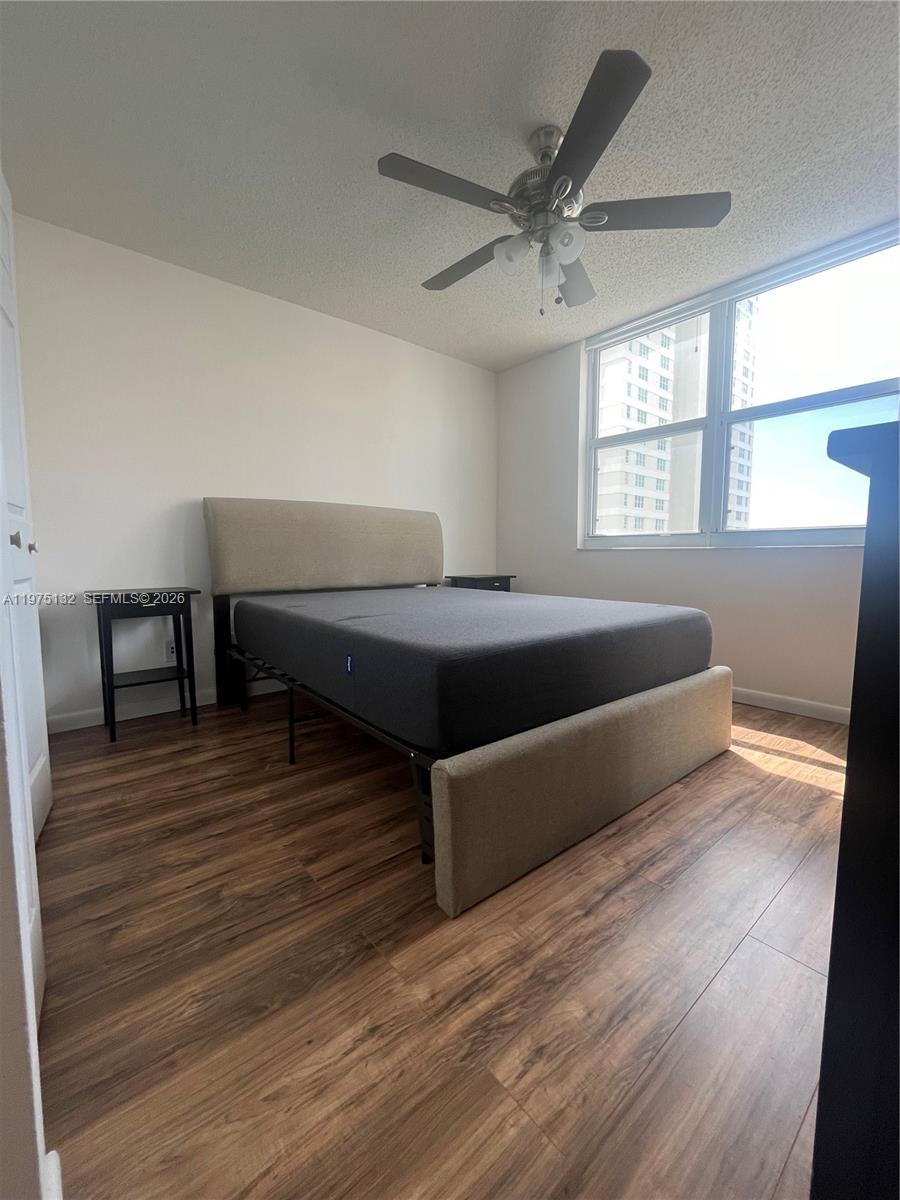 ISOLA CONDO - Residential