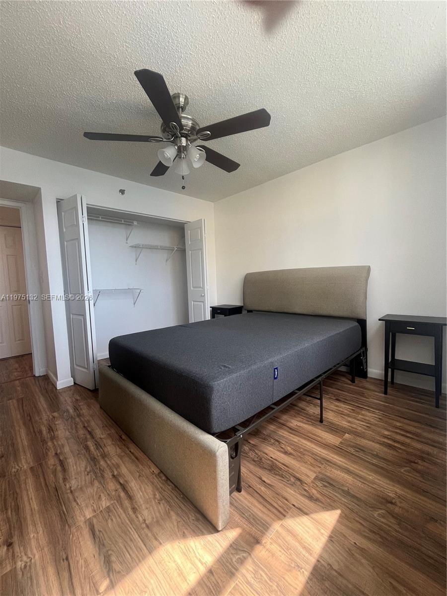 ISOLA CONDO - Residential