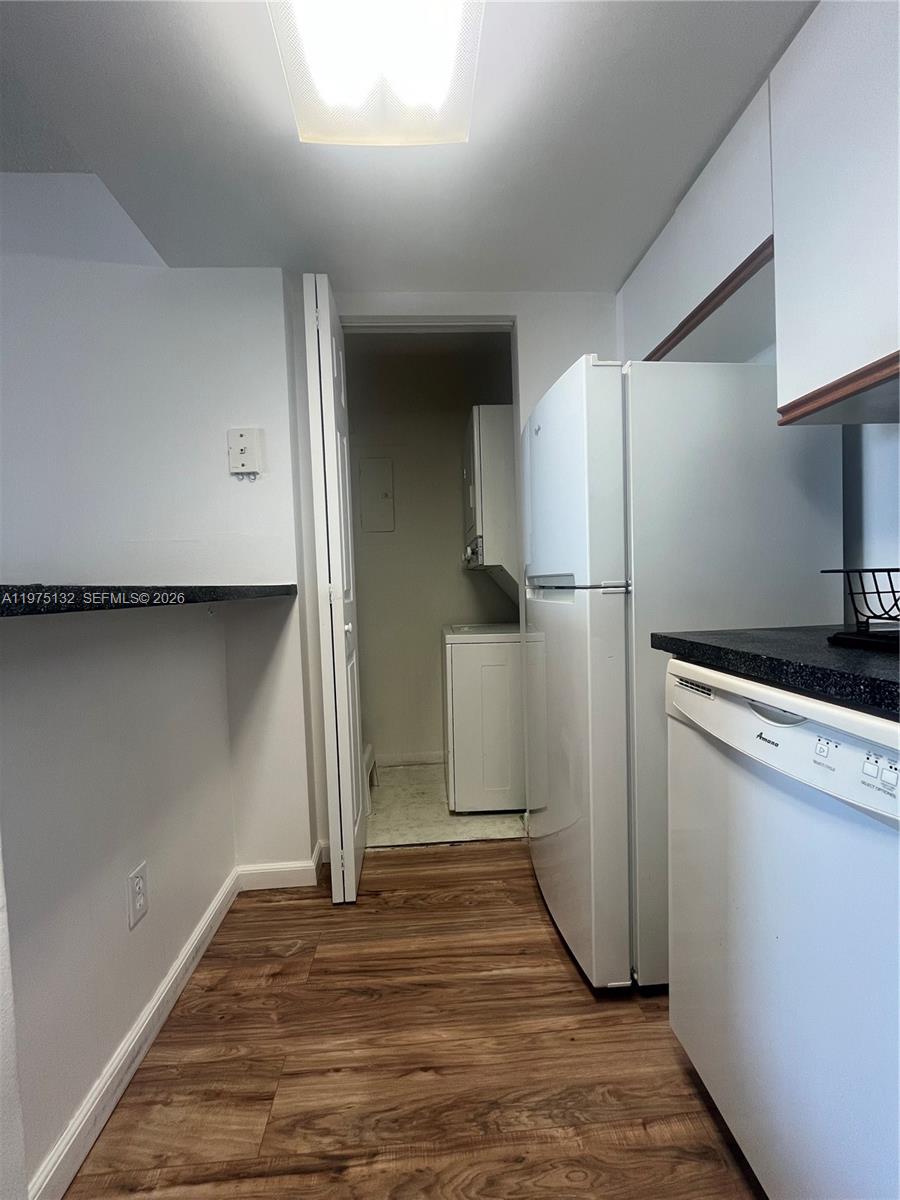 ISOLA CONDO - Residential