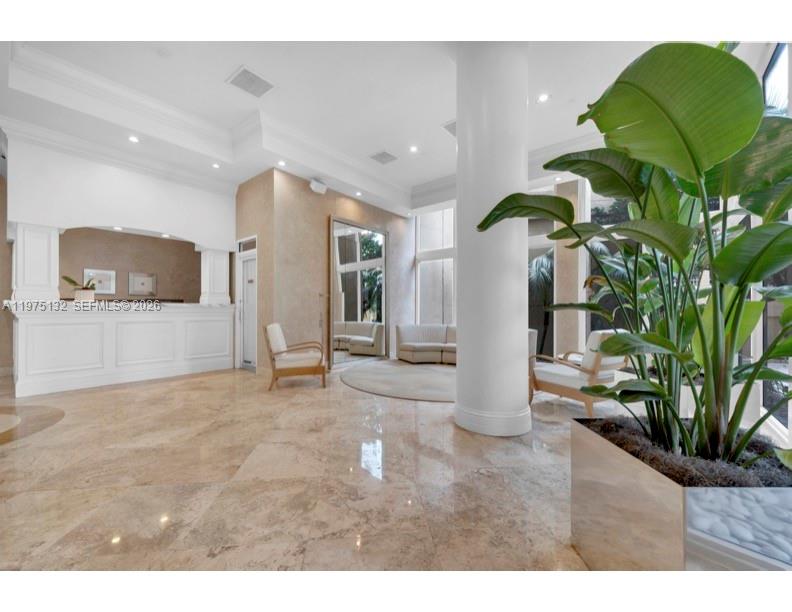 ISOLA CONDO - Residential