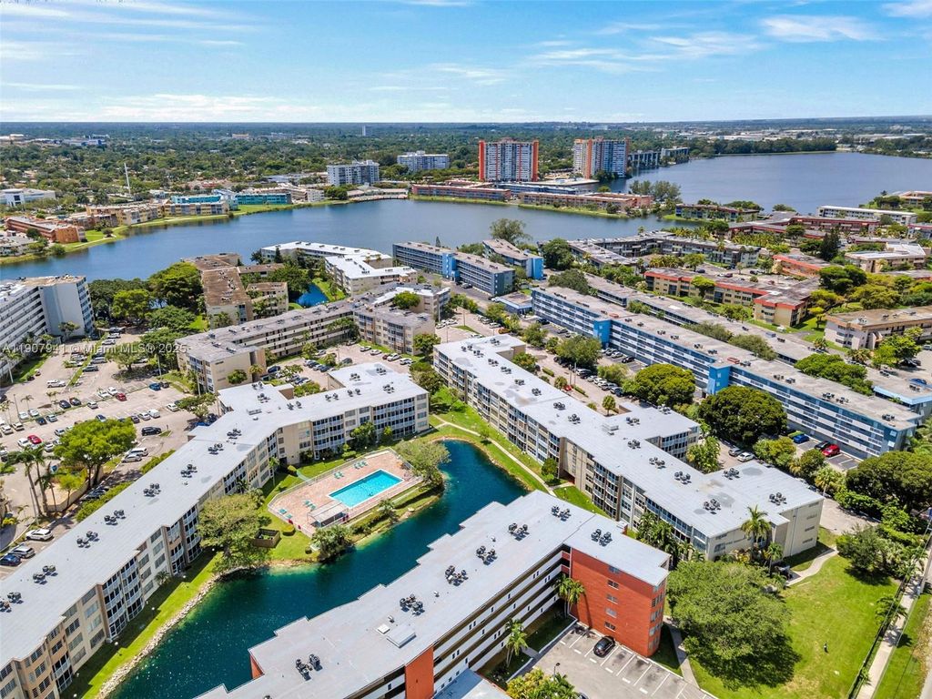 Photo of 1690 NE 191st St #309-1, Miami, FL 33179 (MLS # A11907941)