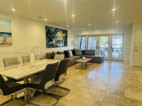 1987 NE 123rd St North Miami FL 33181