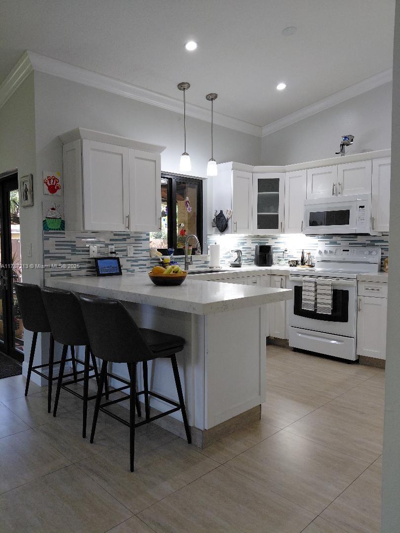 SOUTH LANDING ESTATES - Residential