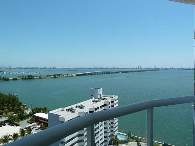 ENJOY THE BEAUTIFUL VIEW OF BISCAYNE BAY! SPECTACULAR 1 BED 1.5 BATH. MARBLE FLOOR ALL OVER GRANITE KITCHEN, STAINLESS STEEL APPLIANCES, WALKING DISTANCE TO DESIGN DISTRICT, WYNWOOD. A JEM!!! NO PET ALLOWED. Equal Housing Opportunity