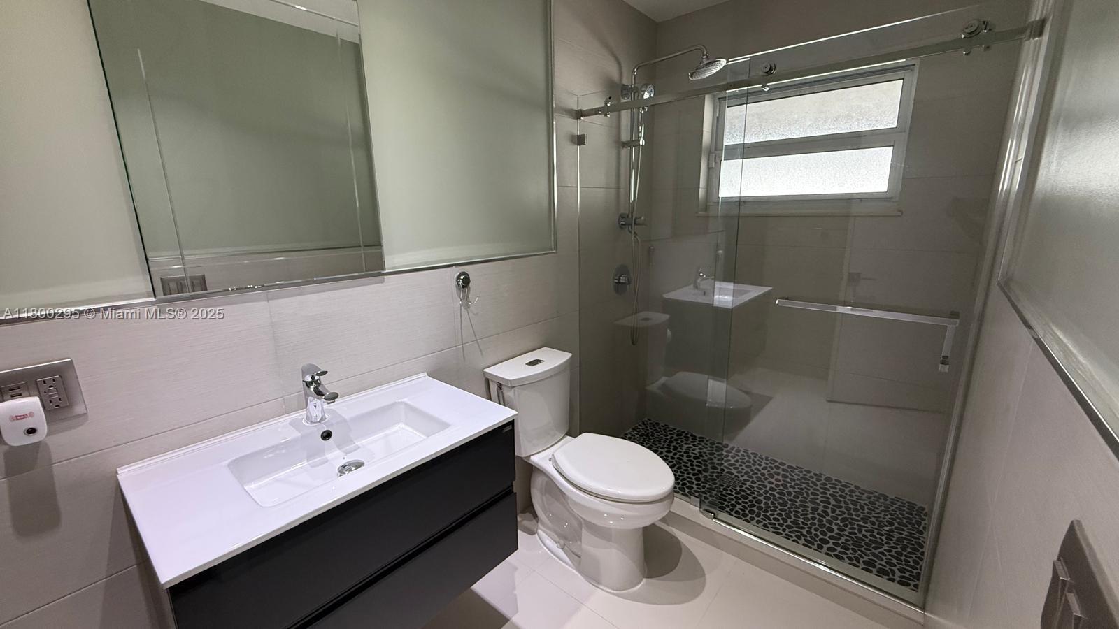 LAKES OF ACADIA UNIT 3 TH - Residential