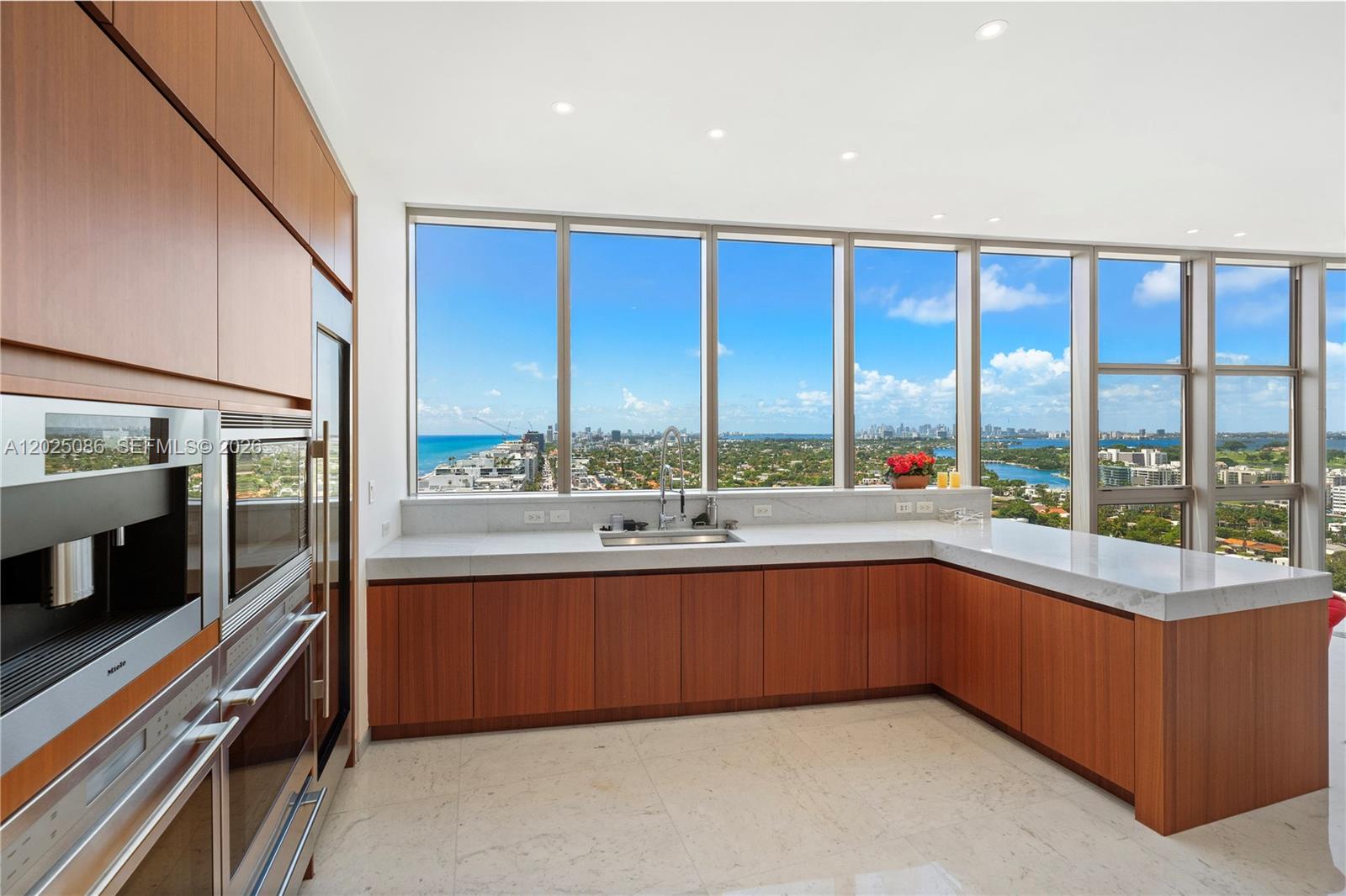BAL HARBOUR NORTH SOUTH CO - Residential