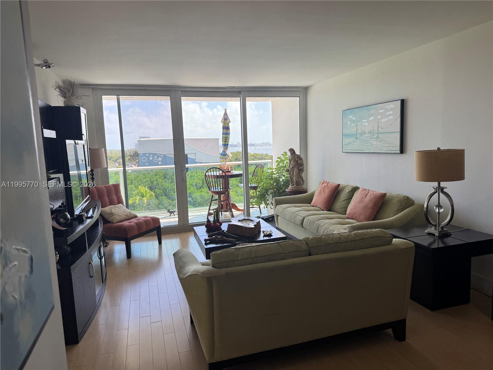 ARLEN HOUSE EAST CONDO - Residential