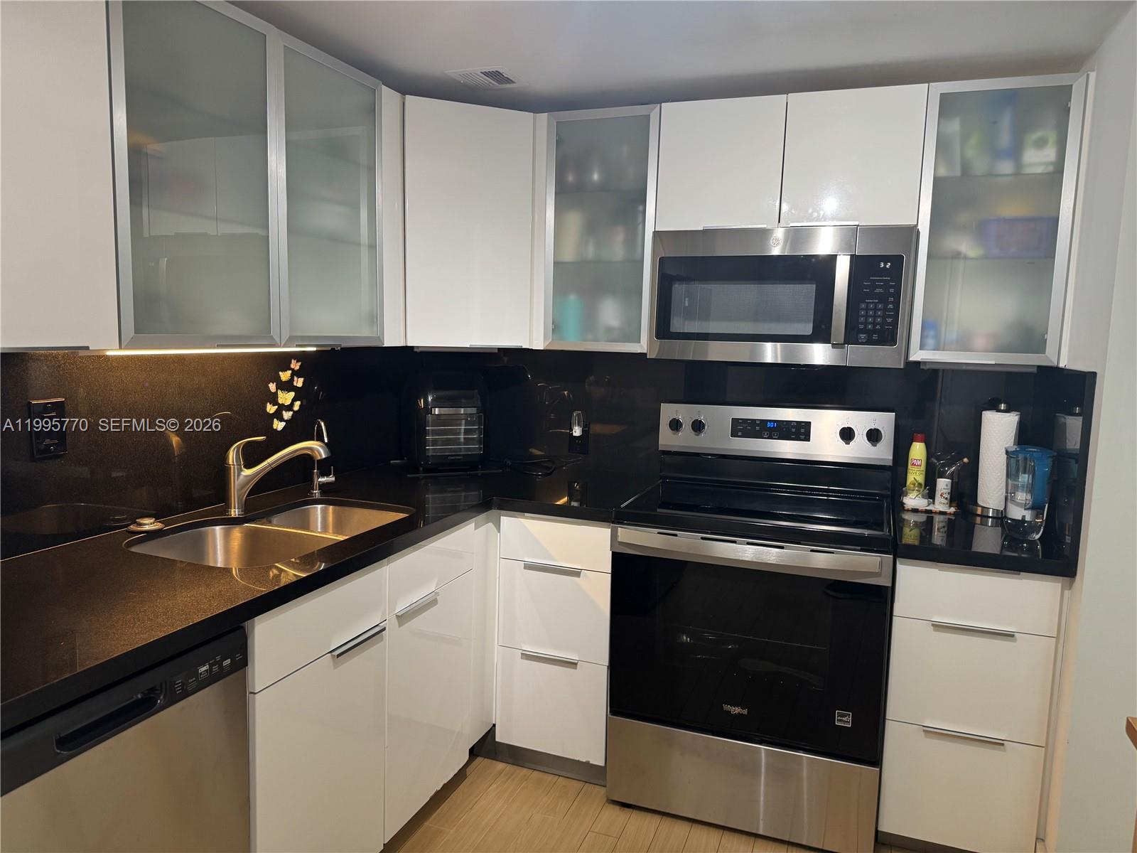 ARLEN HOUSE EAST CONDO - Residential