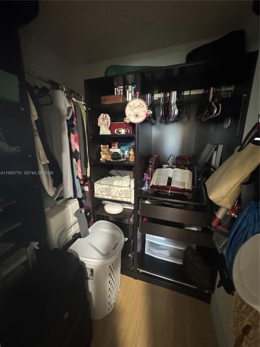 ARLEN HOUSE EAST CONDO - Residential