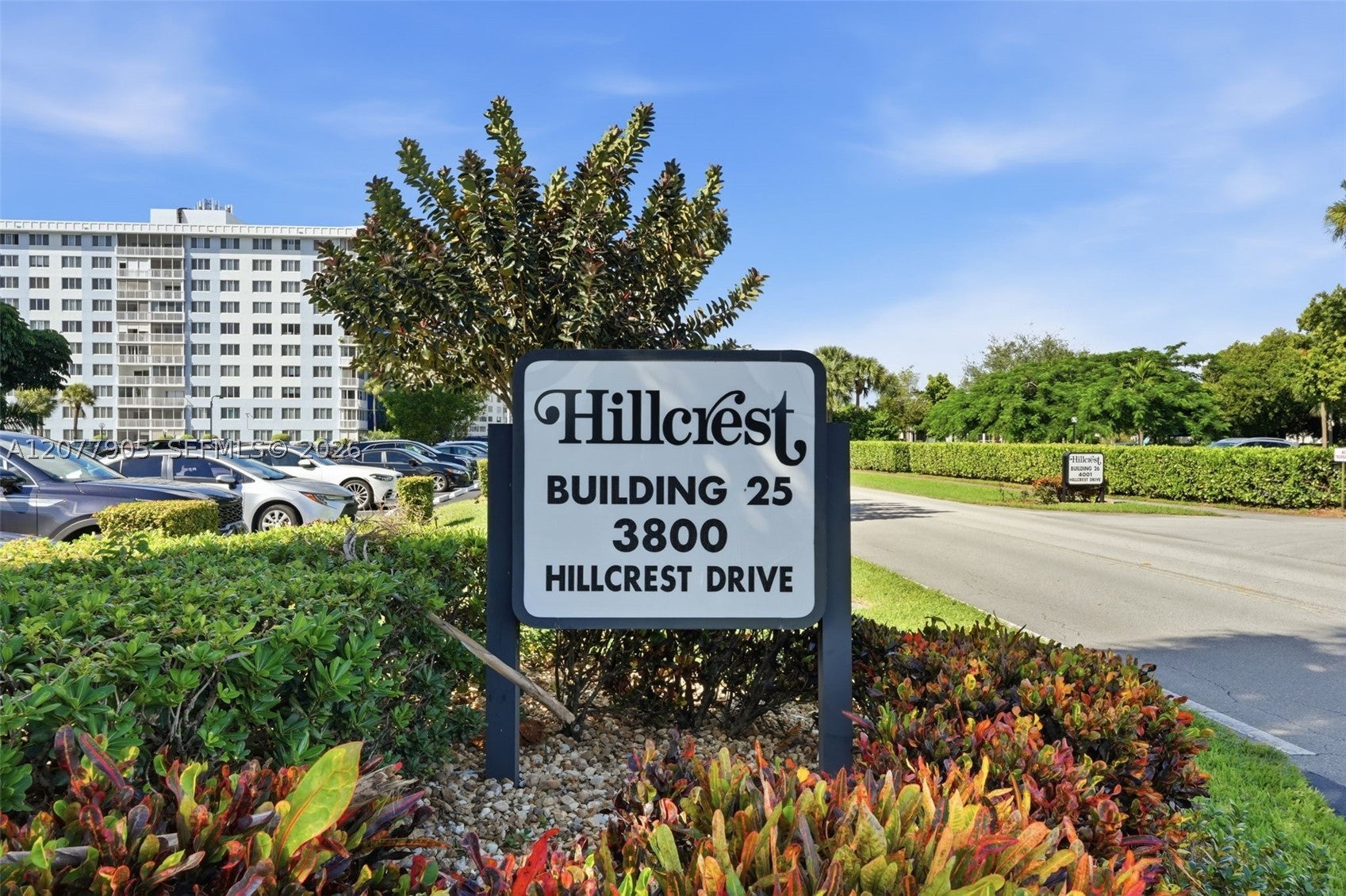 3800 Hillcrest Dr