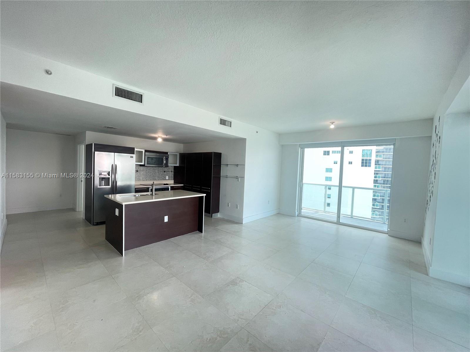 QUANTUM ON THE BAY CONDO - Residential