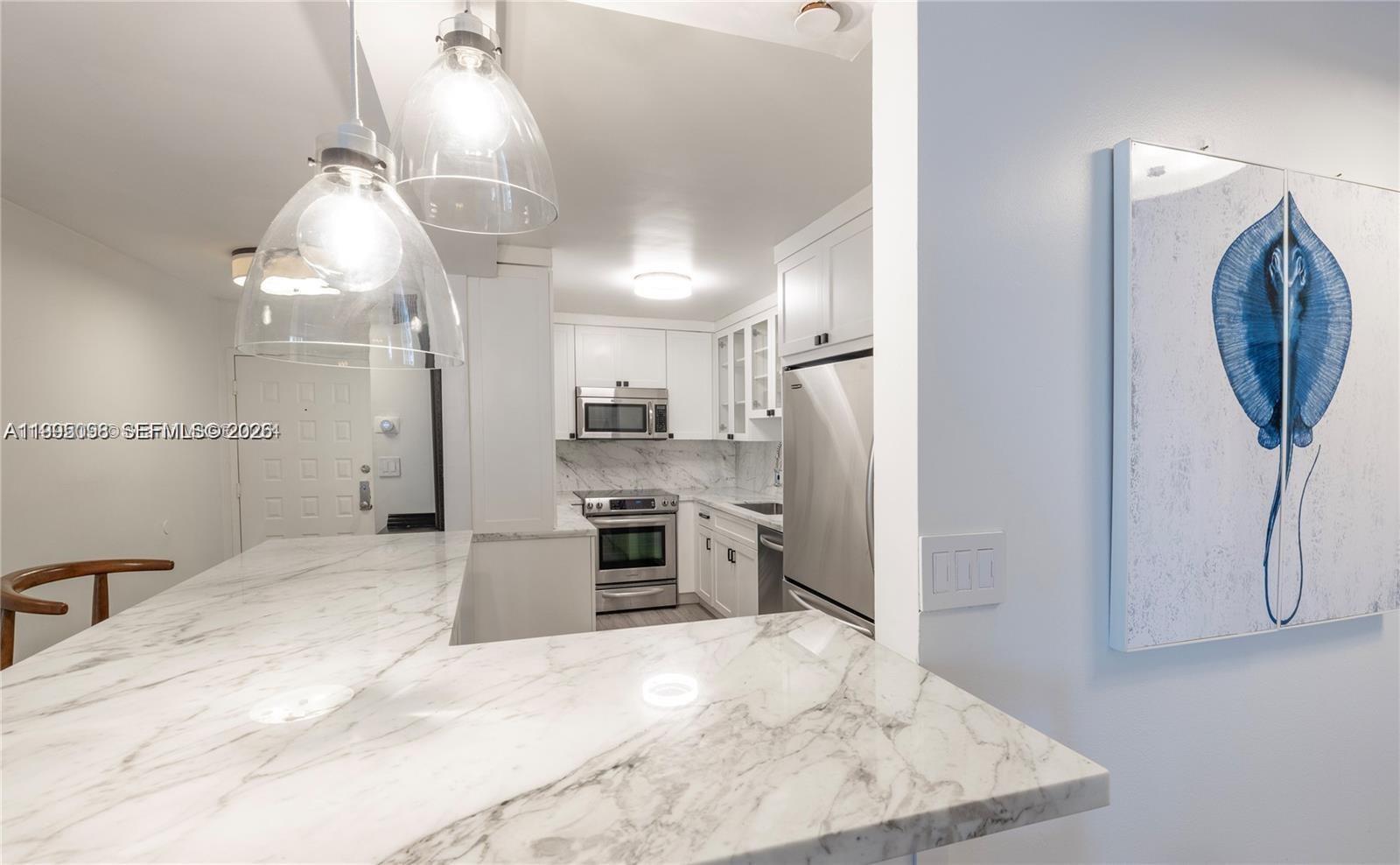 LE TRIANON CONDO - Residential Lease