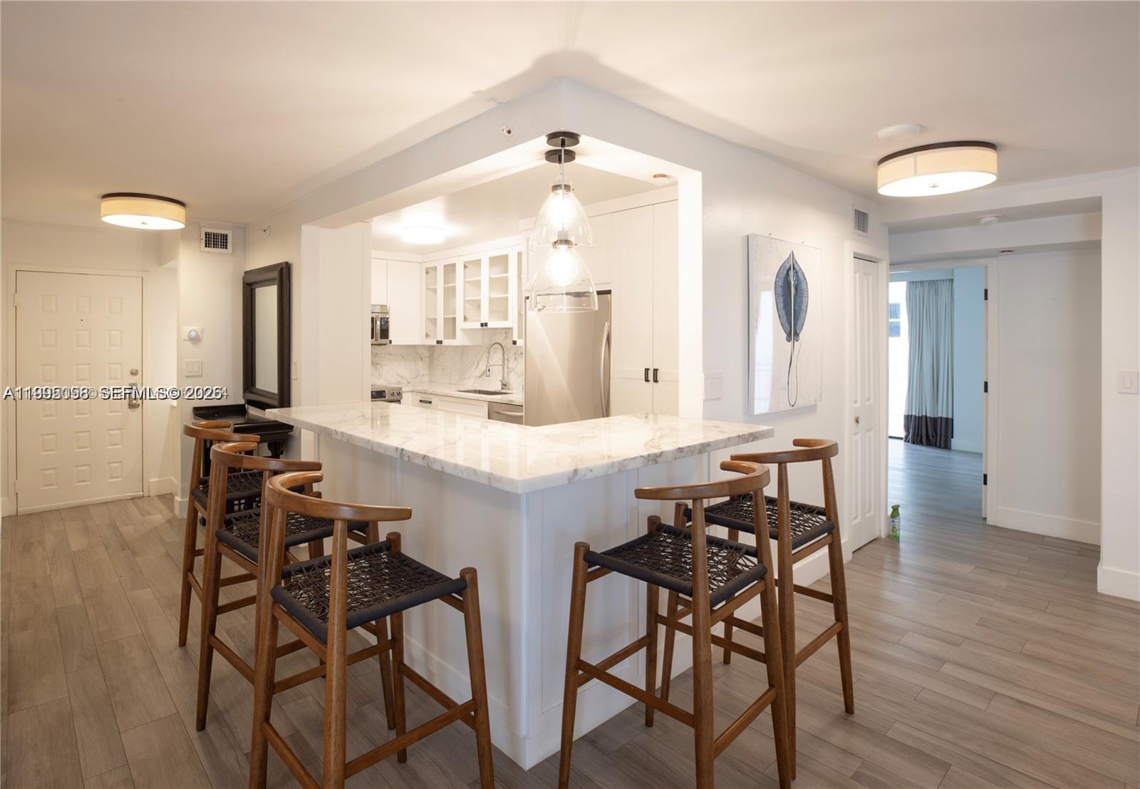 LE TRIANON CONDO - Residential Lease