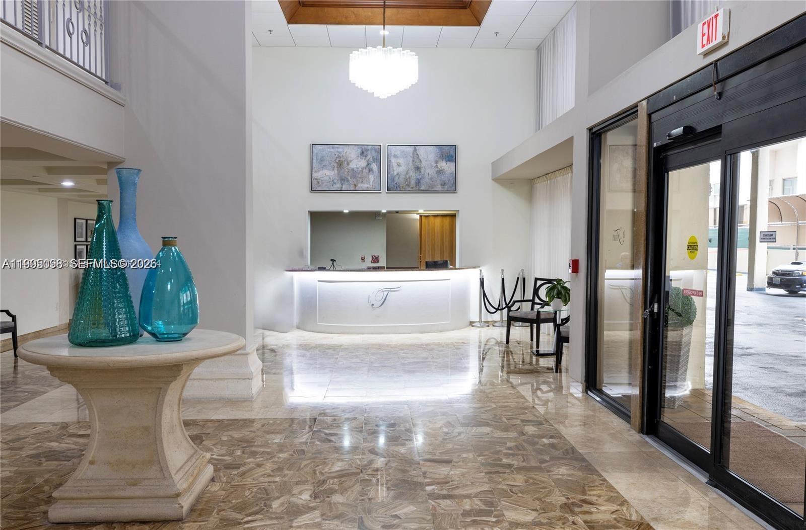 LE TRIANON CONDO - Residential Lease