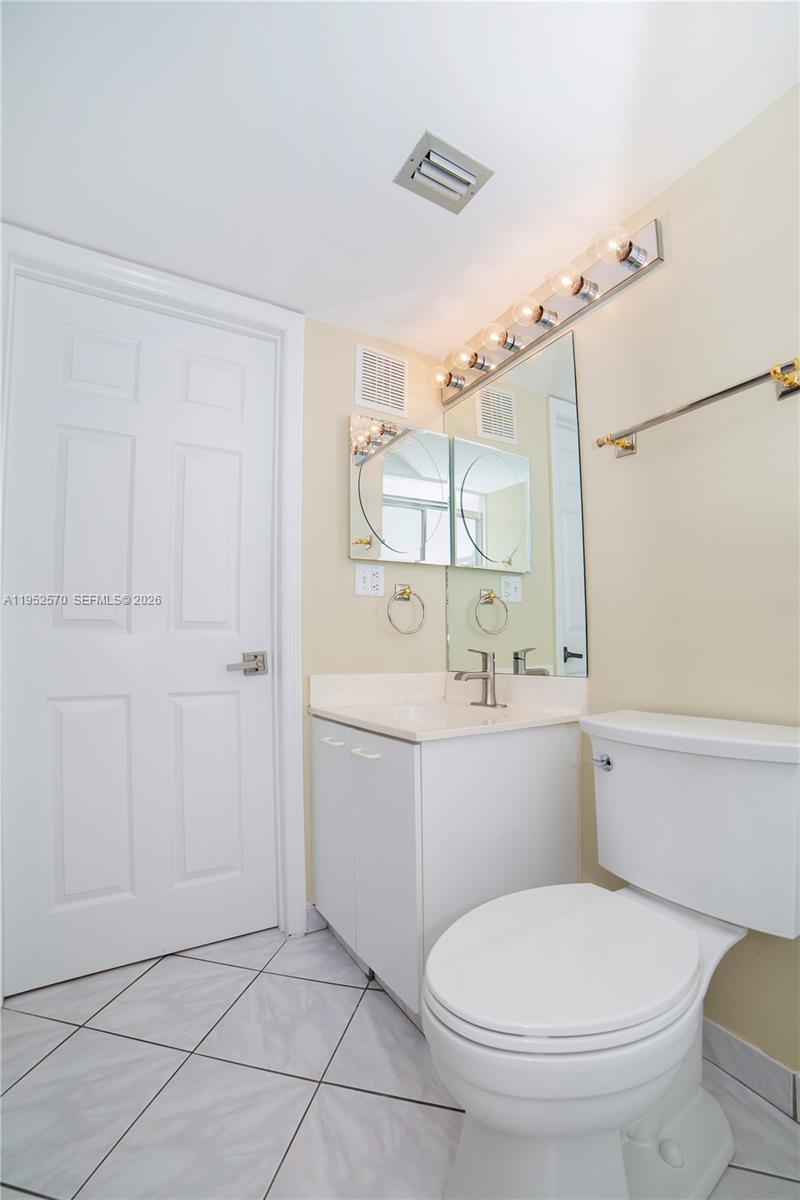 LE MONTCALM CONDO - Residential