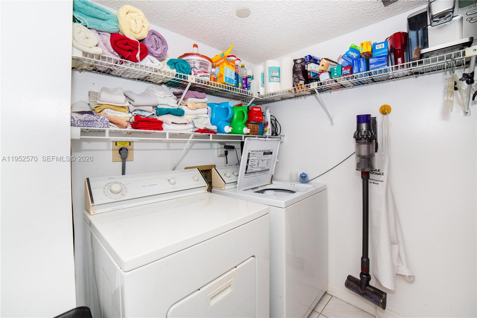 LE MONTCALM CONDO - Residential