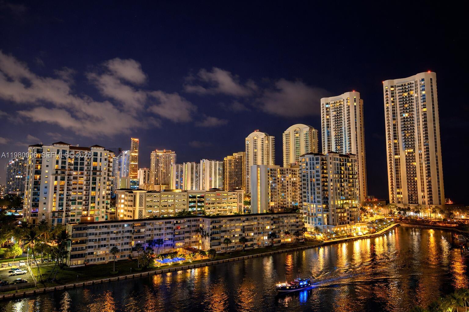 ARLEN HOUSE CONDO - Residential