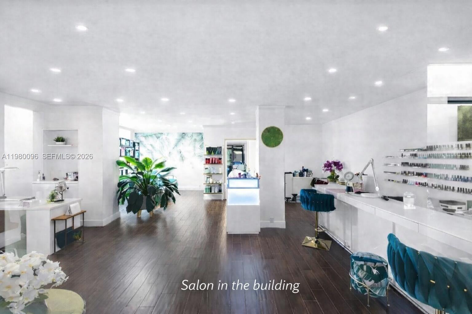 ARLEN HOUSE CONDO - Residential