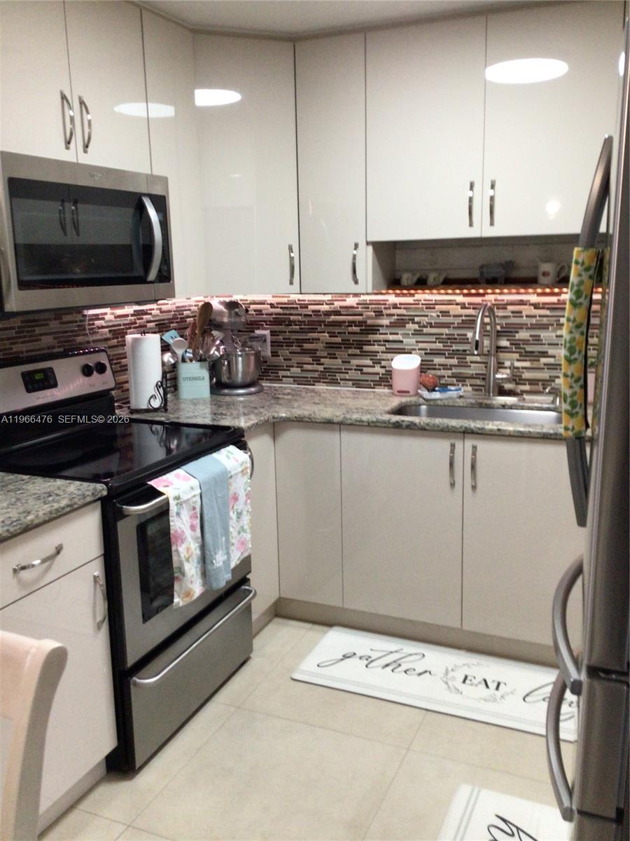 BROADVIEW PARK - Residential