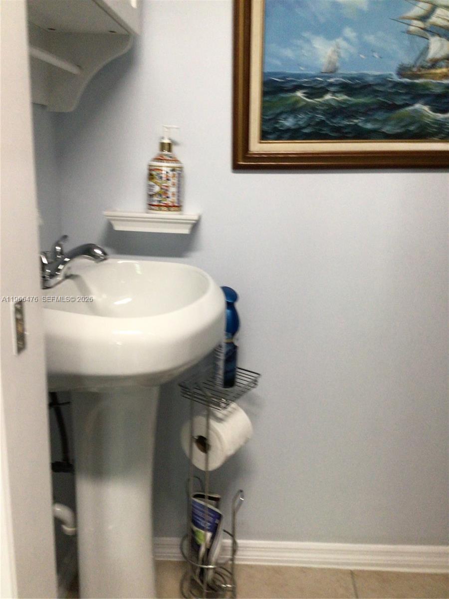 BROADVIEW PARK - Residential