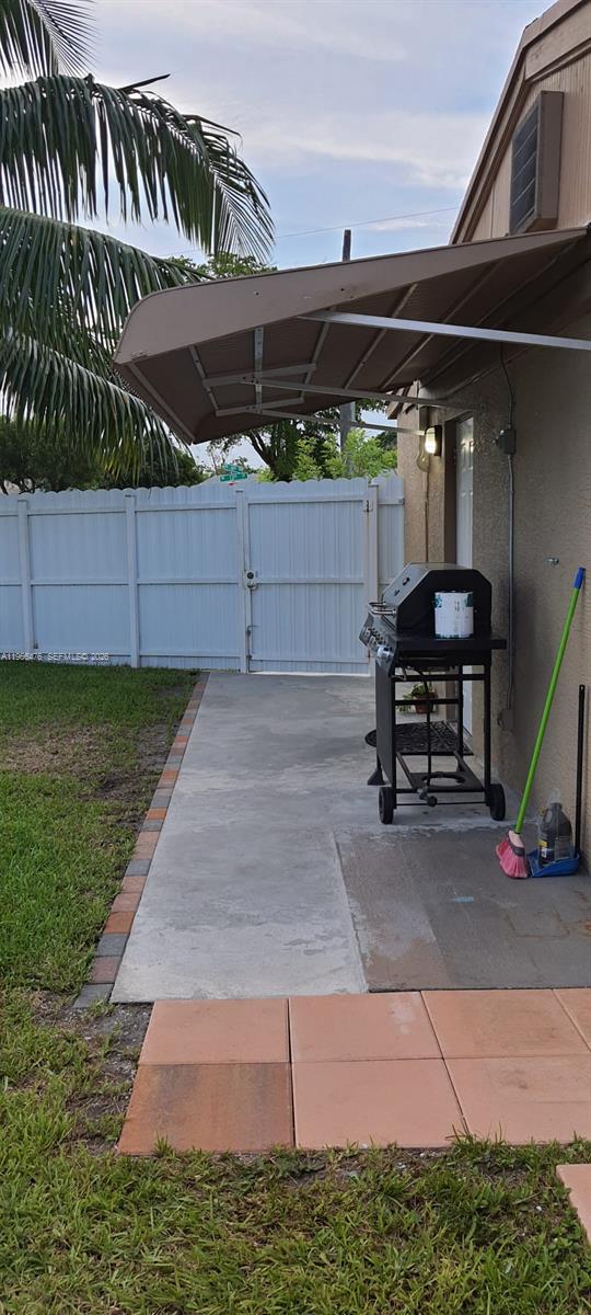 BROADVIEW PARK - Residential