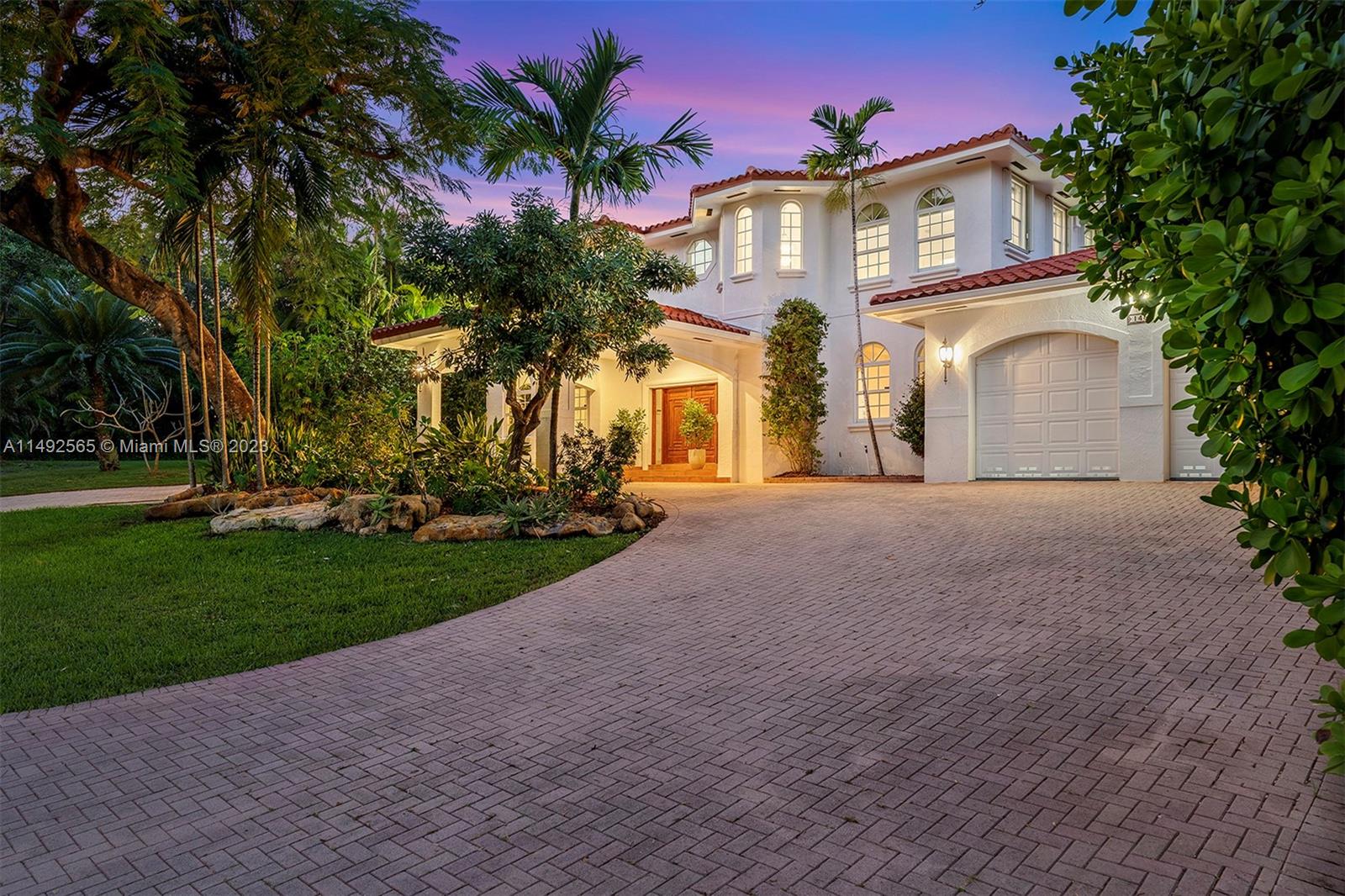 Property for Sale at 145 W Sunrise Ave, Coral Gables, Broward County, Florida - Bedrooms: 5 
Bathrooms: 5  - $3,950,000