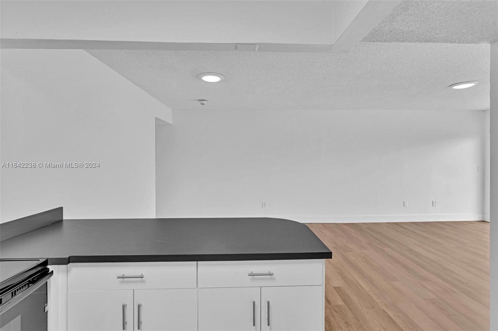 LA CANADIENNE CONDO - Residential