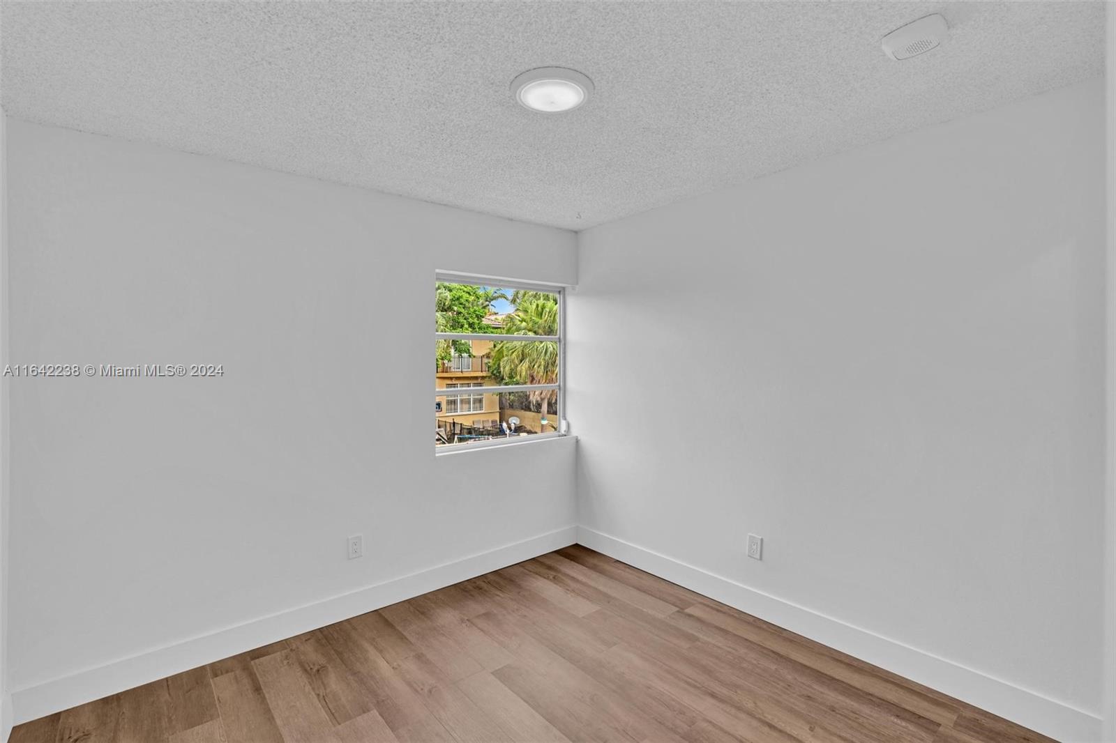 LA CANADIENNE CONDO - Residential