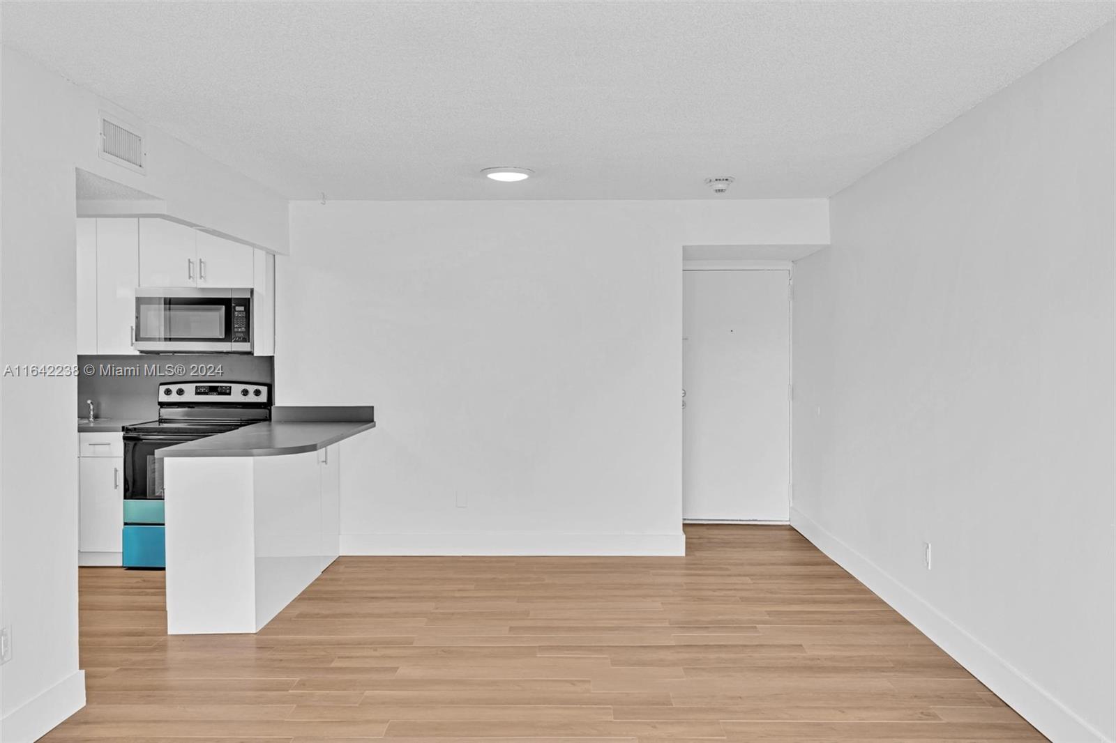 LA CANADIENNE CONDO - Residential