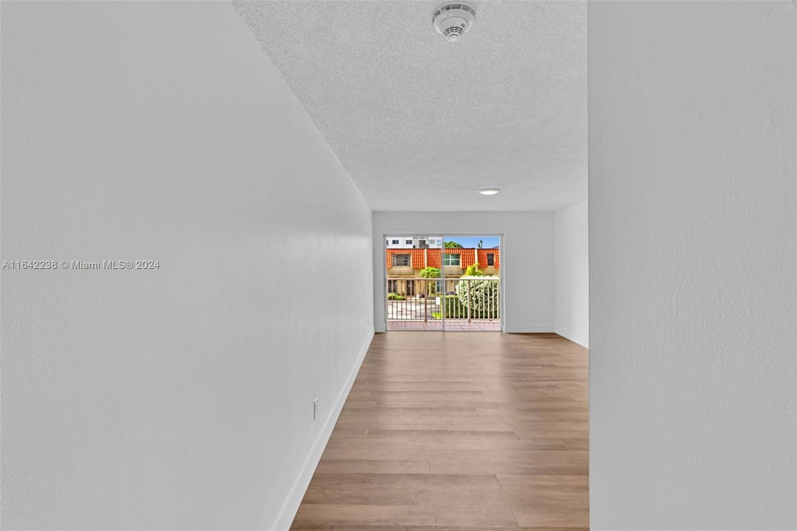 LA CANADIENNE CONDO - Residential