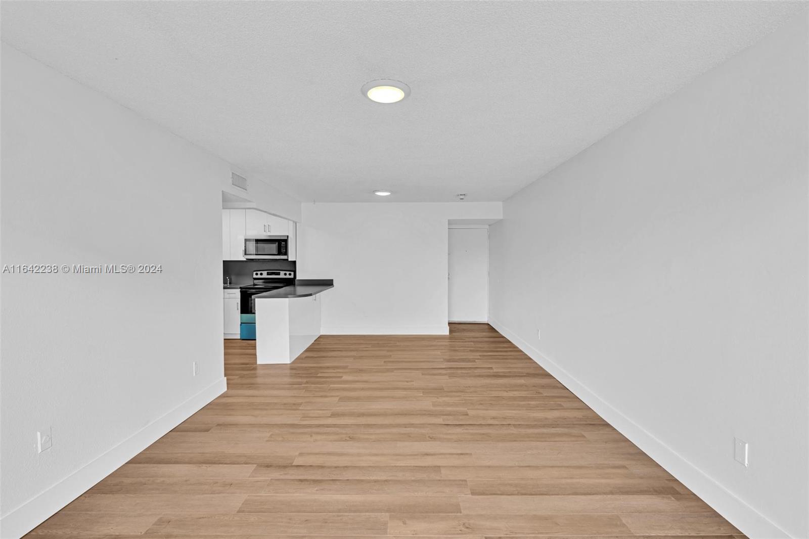LA CANADIENNE CONDO - Residential