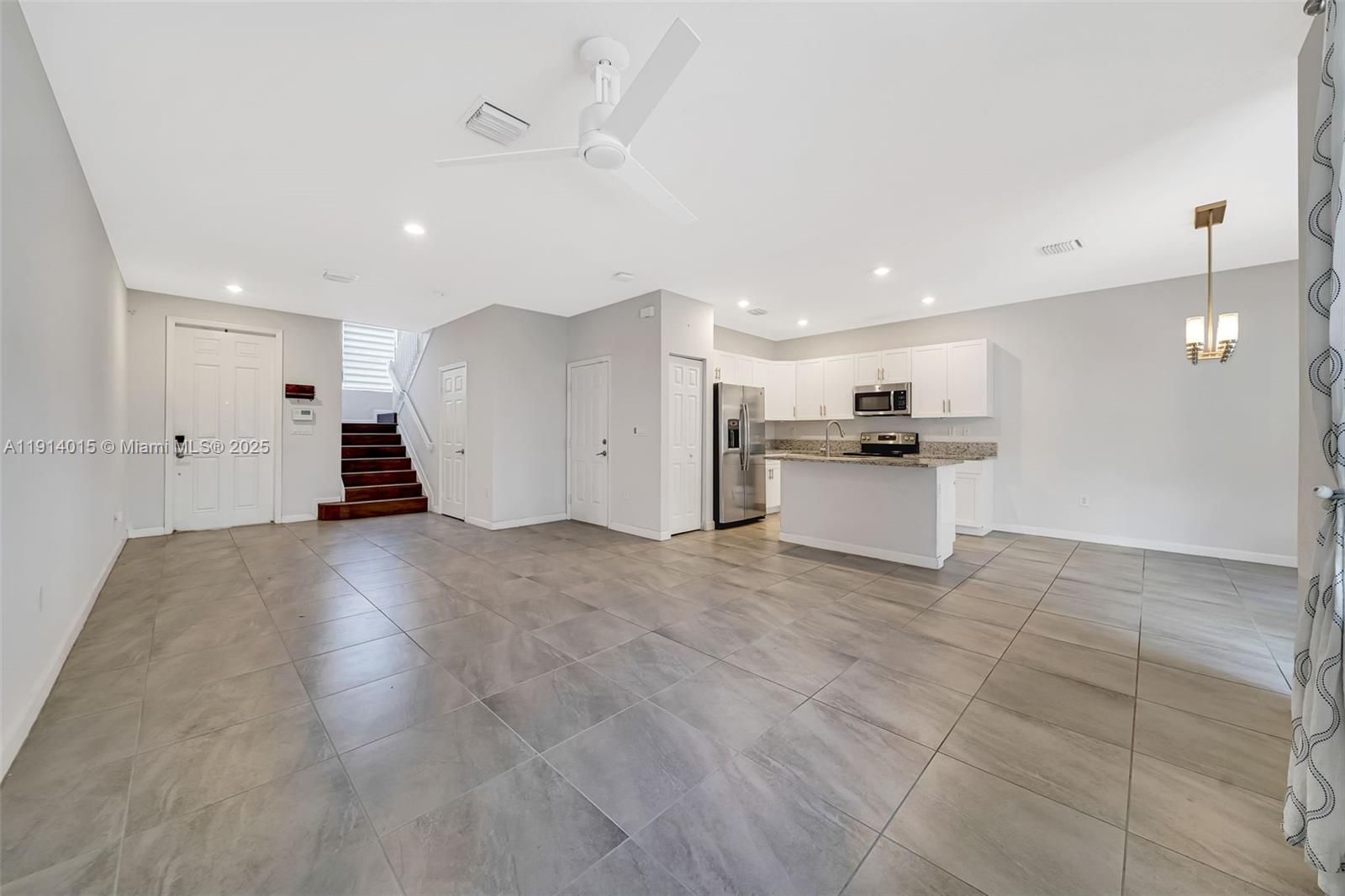 AQUABELLA SECTION ONE - Residential