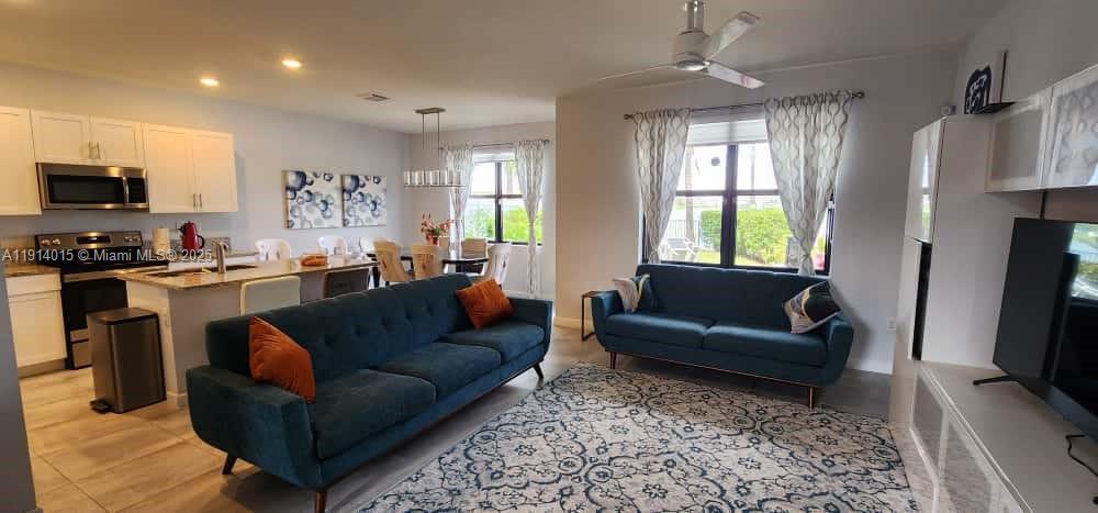 AQUABELLA SECTION ONE - Residential