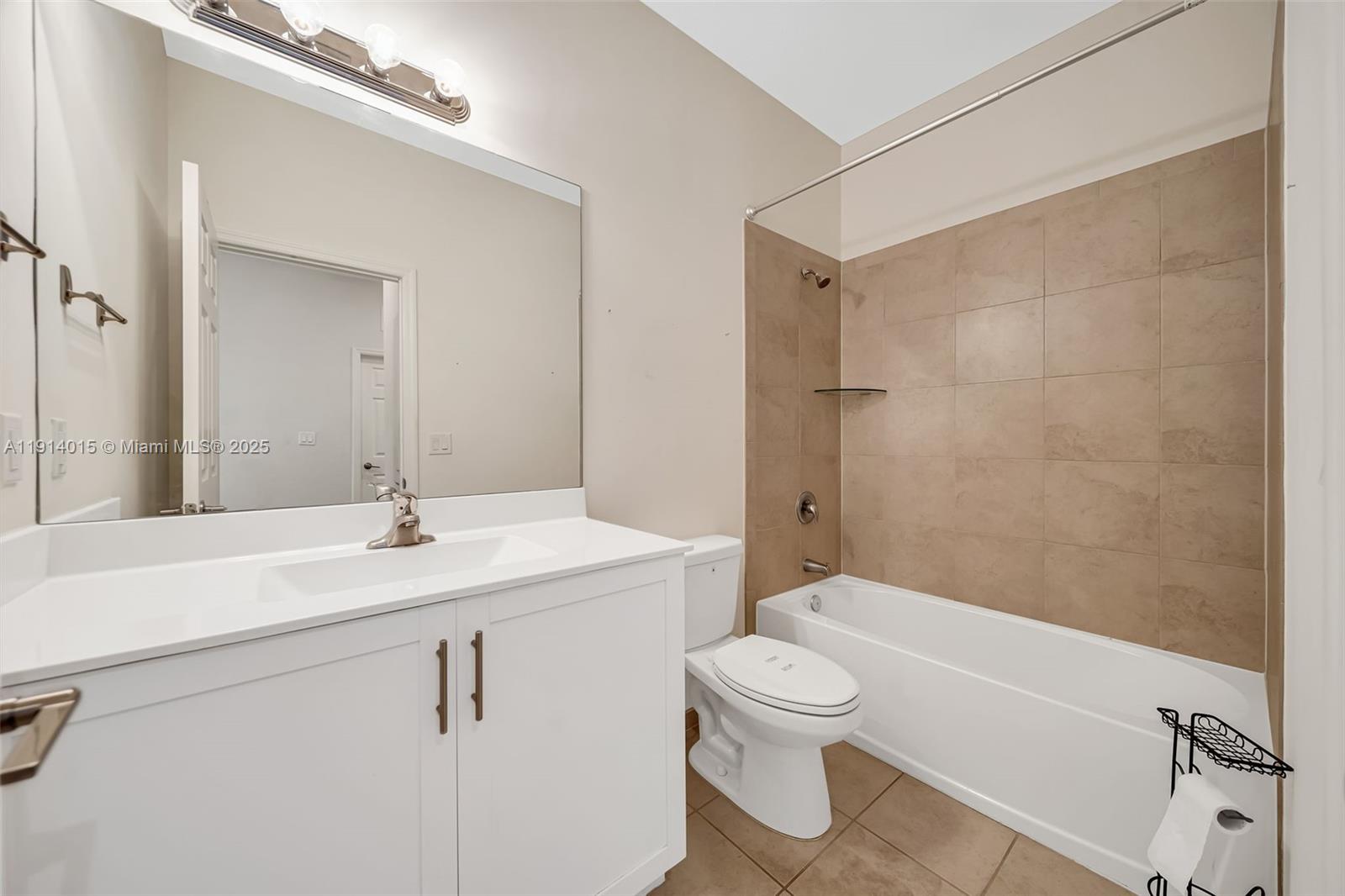 AQUABELLA SECTION ONE - Residential