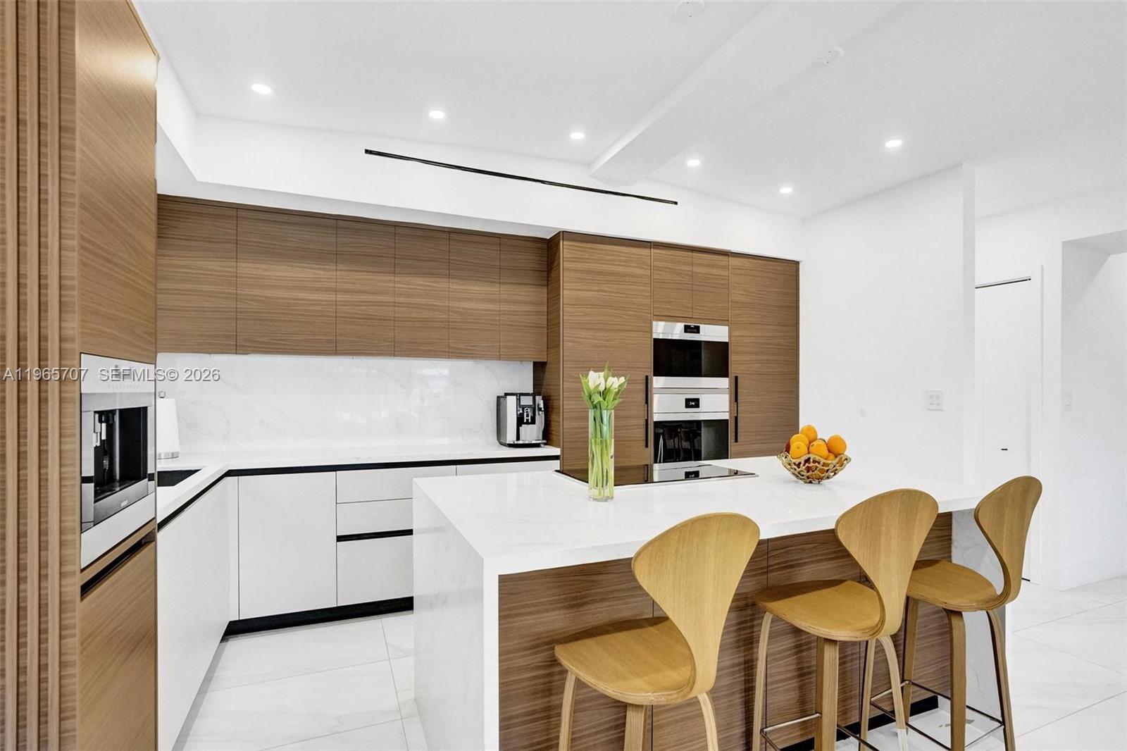 SKY LAKE - Residential