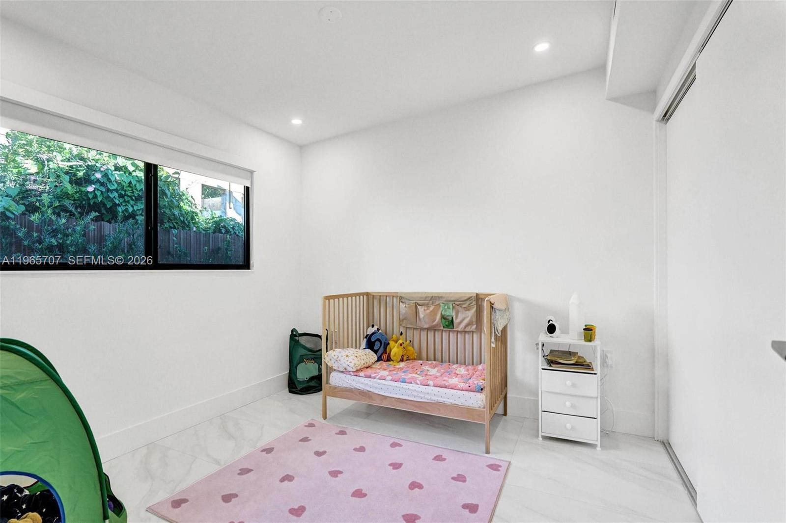 SKY LAKE - Residential