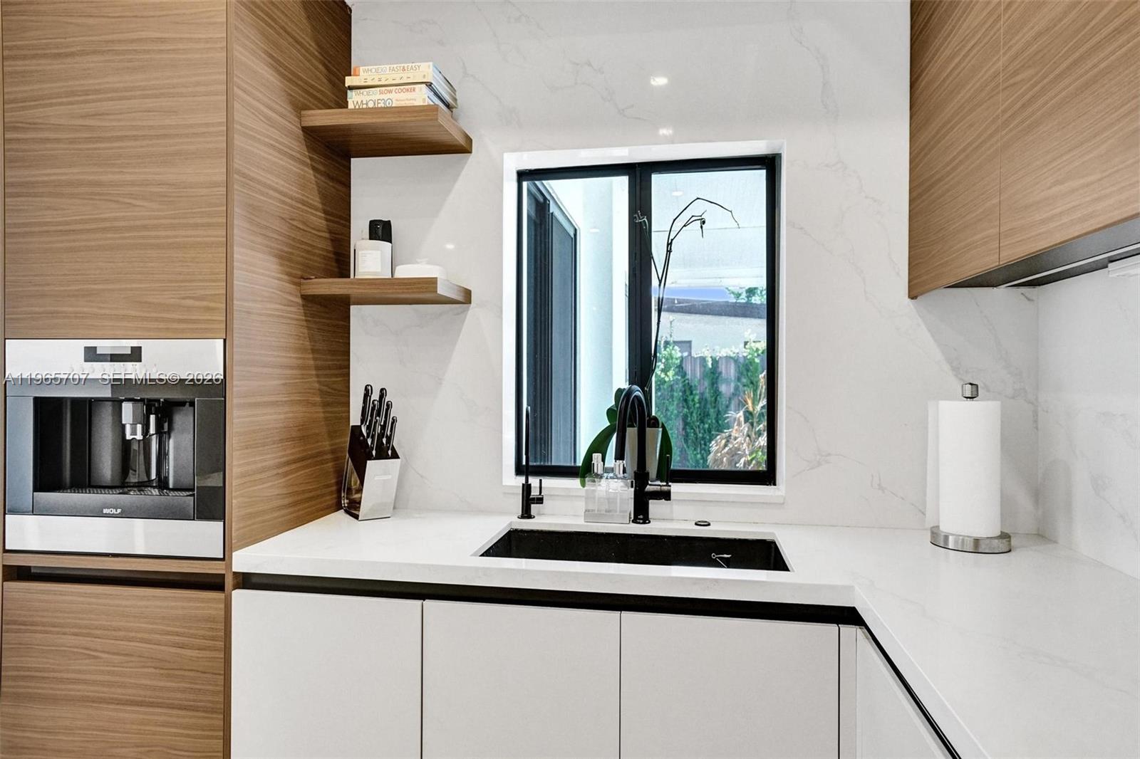 SKY LAKE - Residential