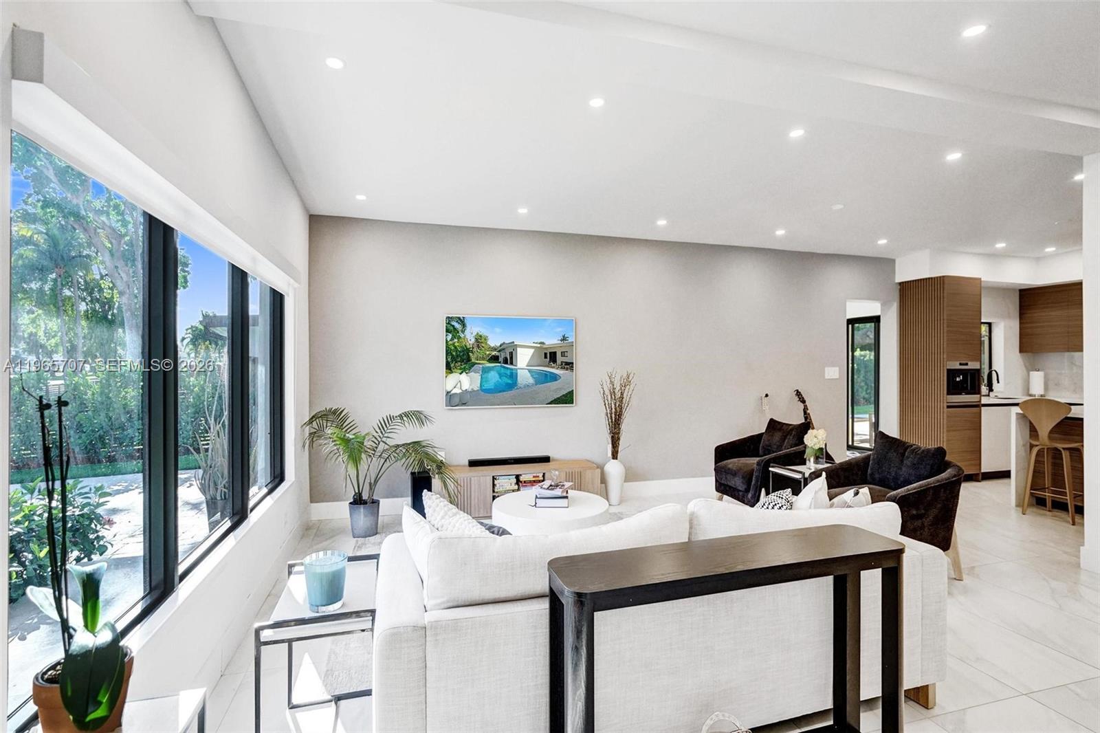 SKY LAKE - Residential