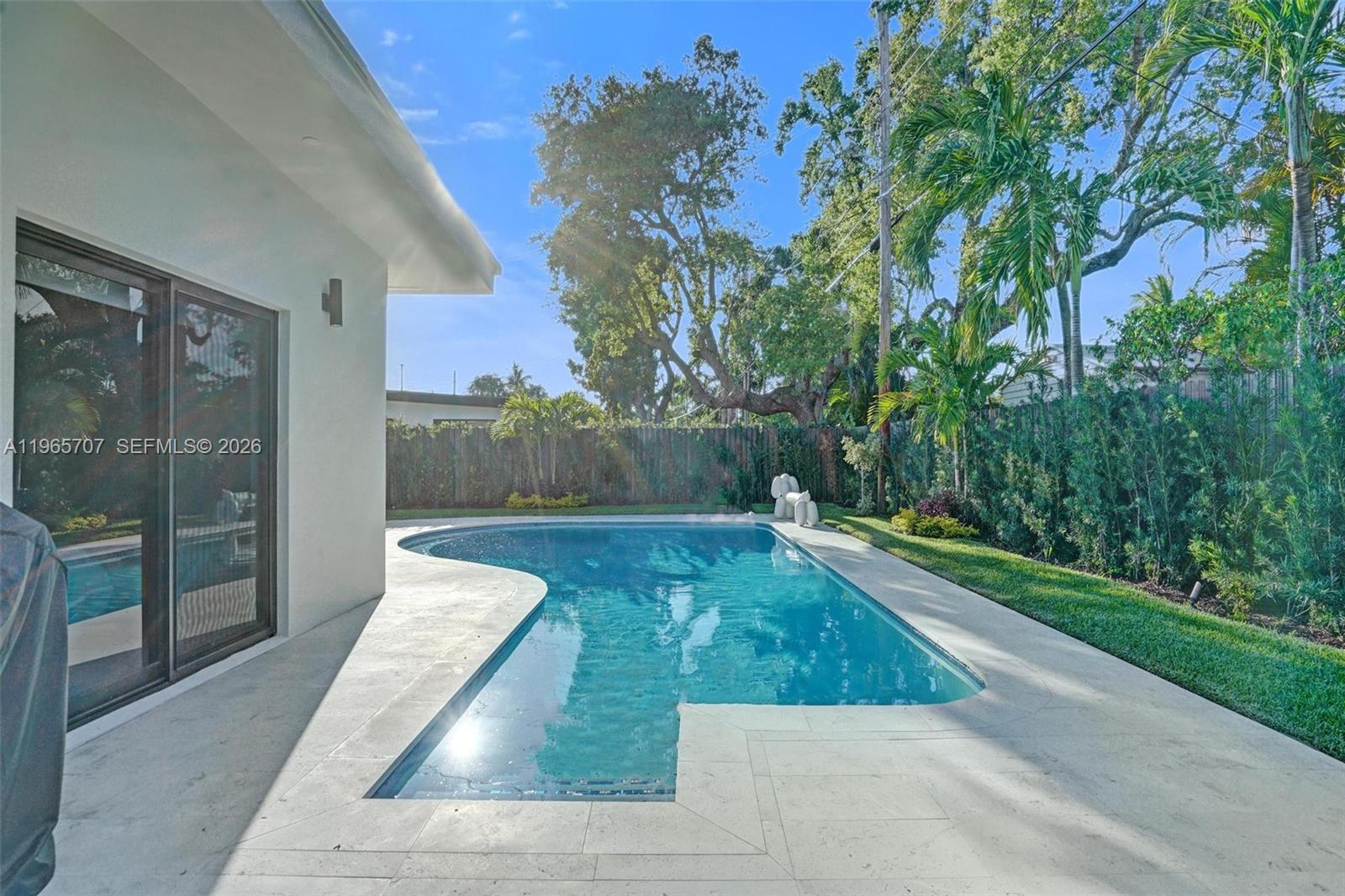 SKY LAKE - Residential