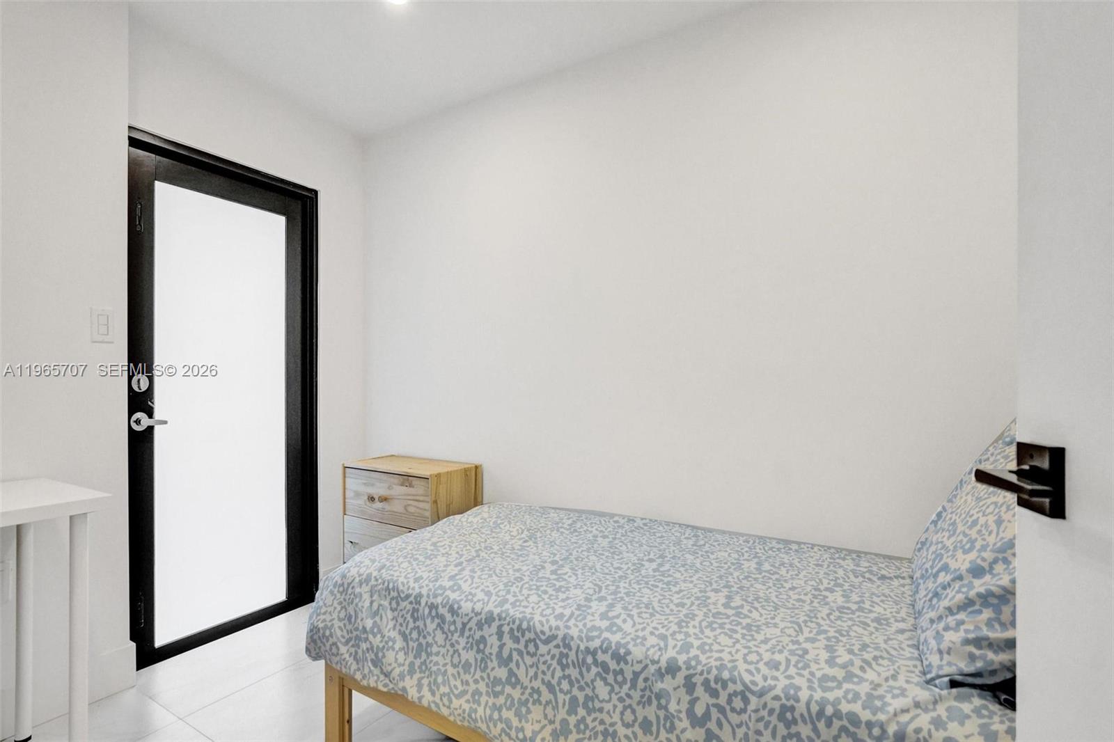 SKY LAKE - Residential