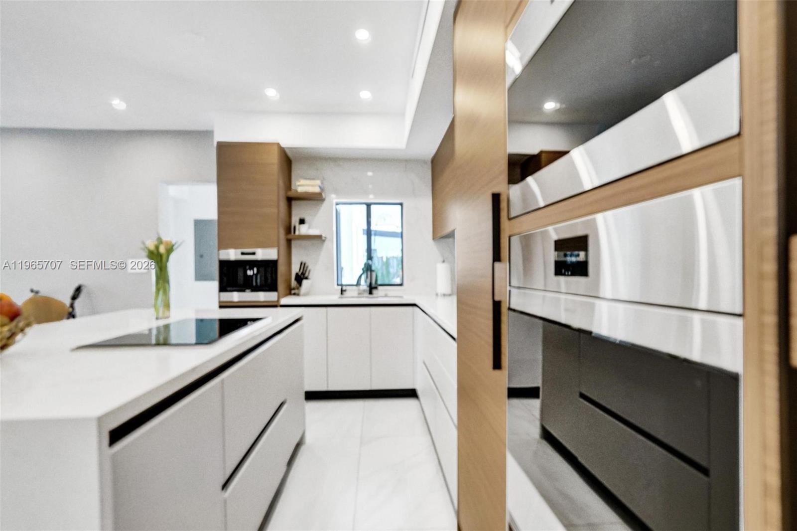 SKY LAKE - Residential