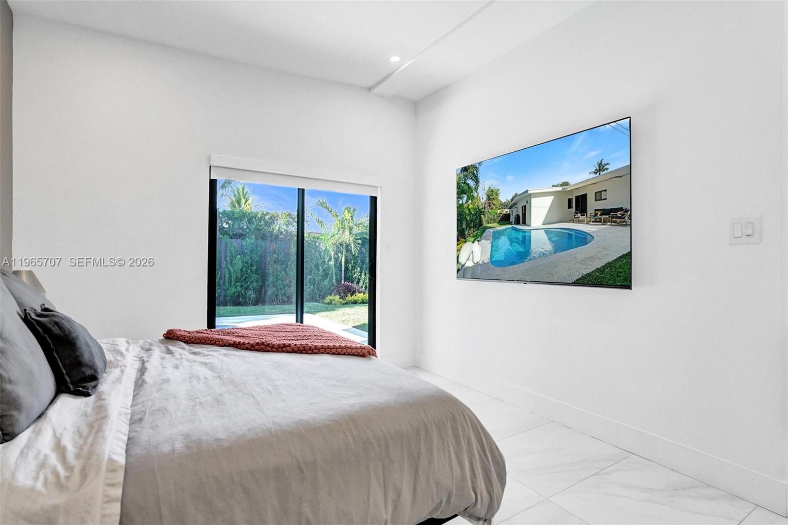 SKY LAKE - Residential