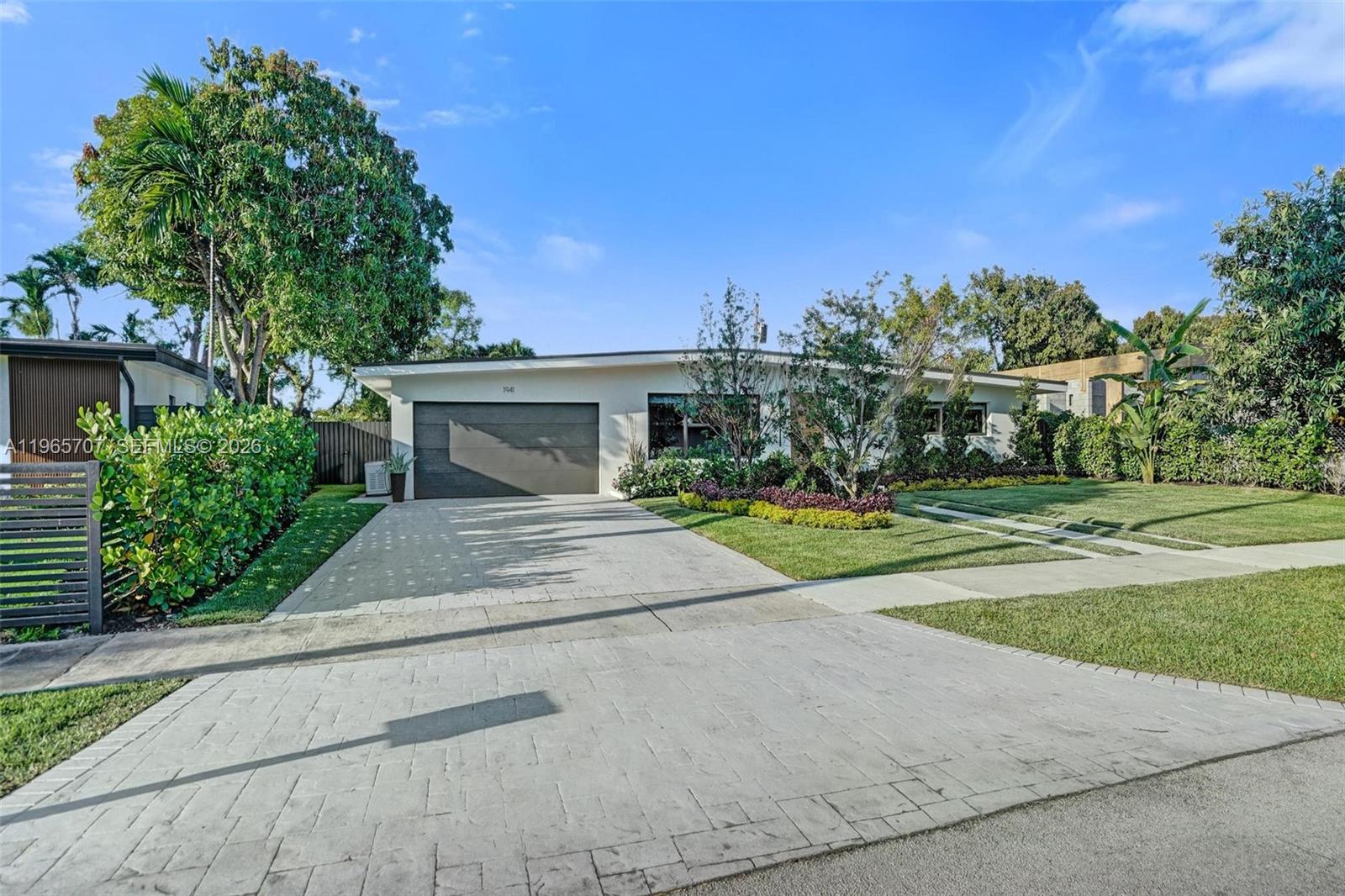 SKY LAKE - Residential